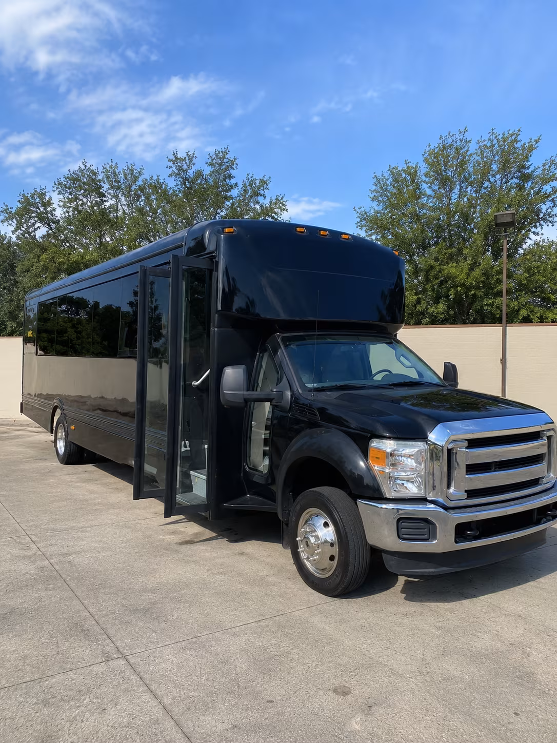 boulder 20 passenger party bus