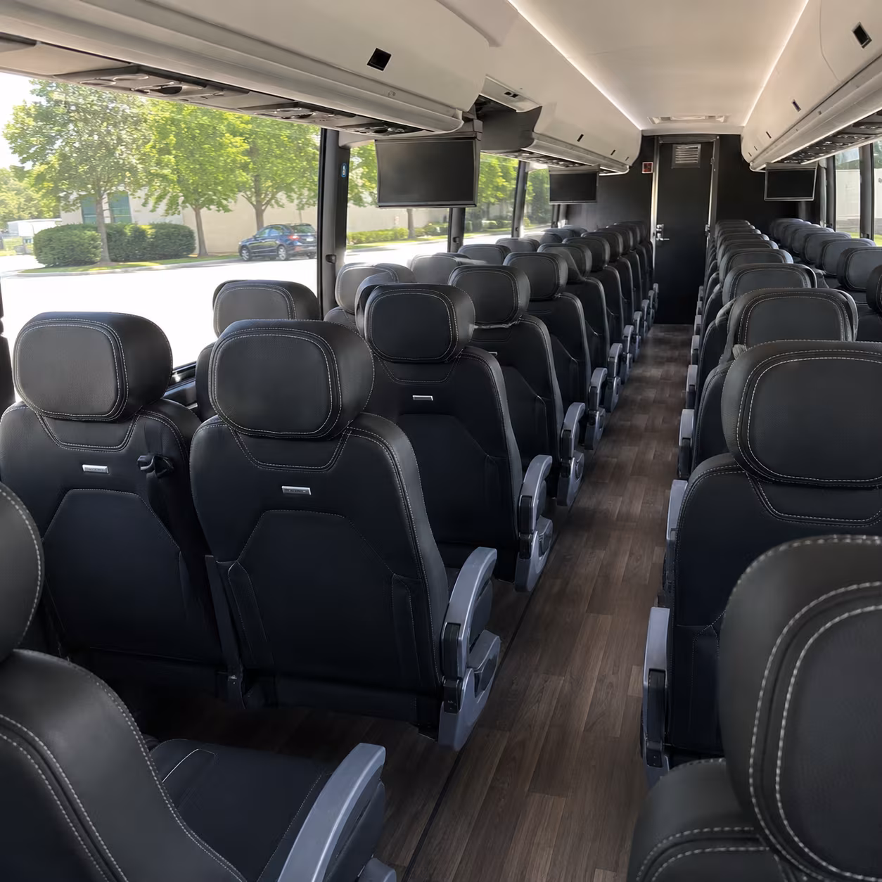 boulder corporate and conference charter bus rentals for long distance group travel