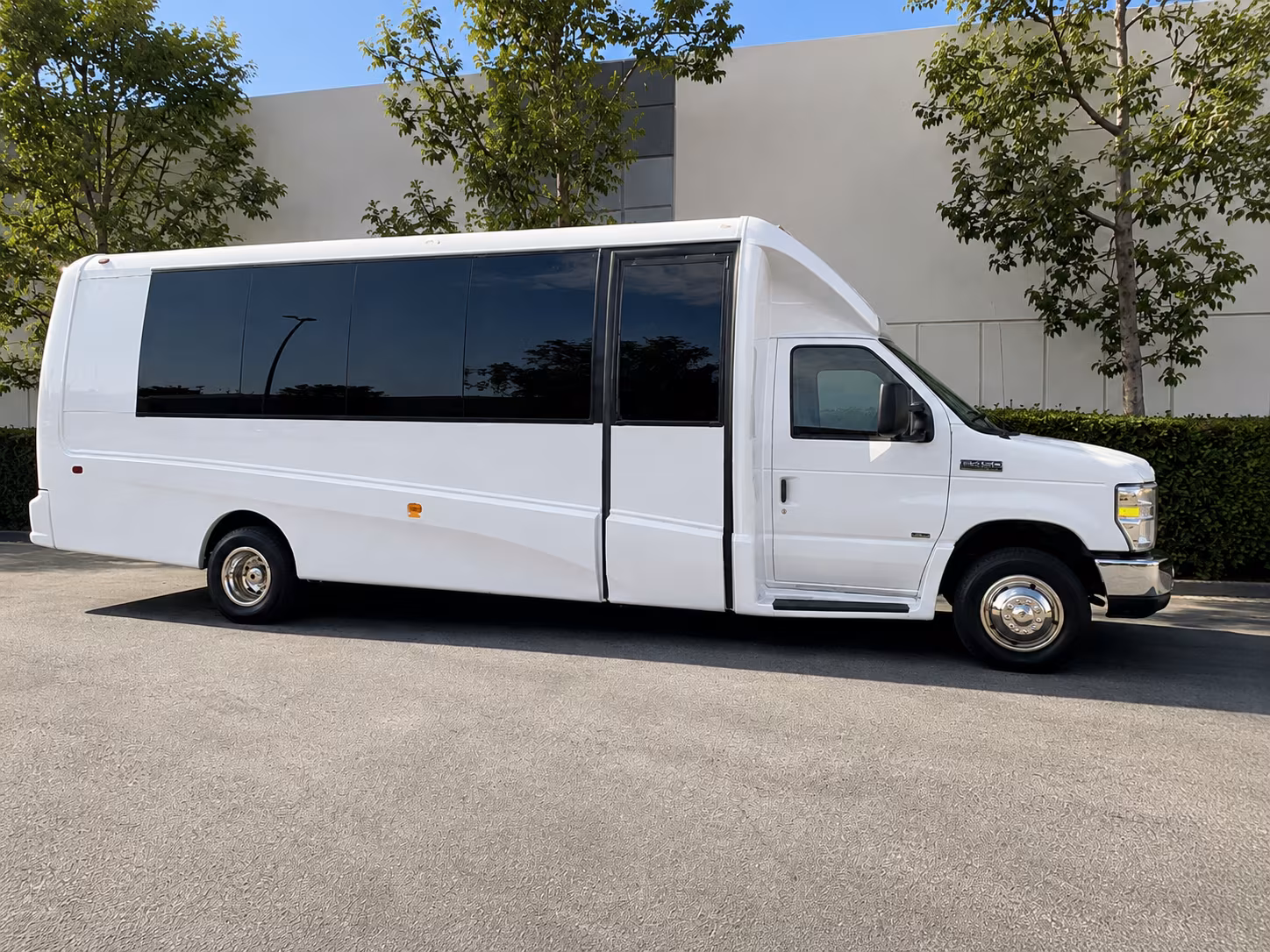 charter buses for corporate events and conferences at cu boulder