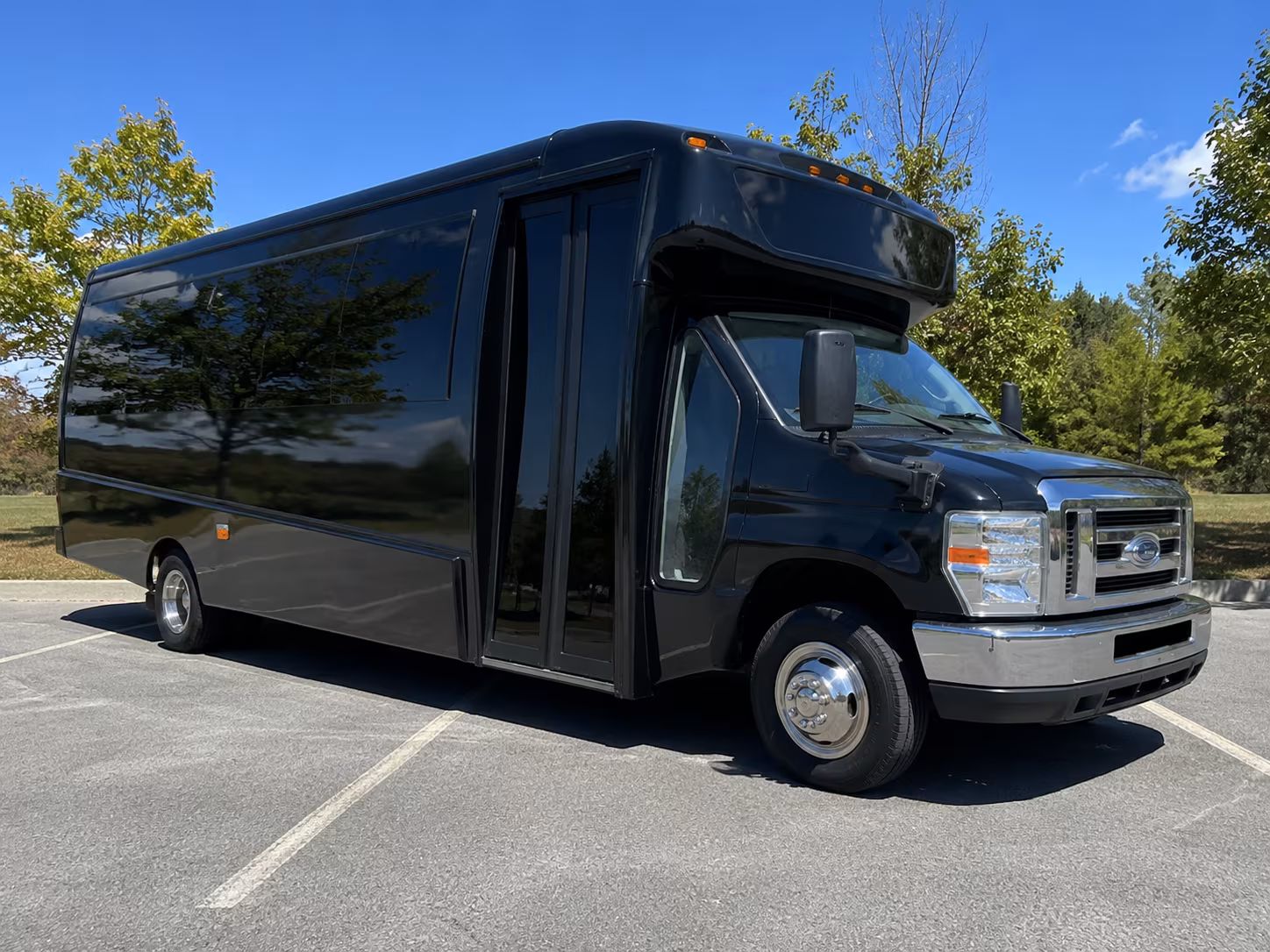 minibus rentals for smaller prom groups around boulder