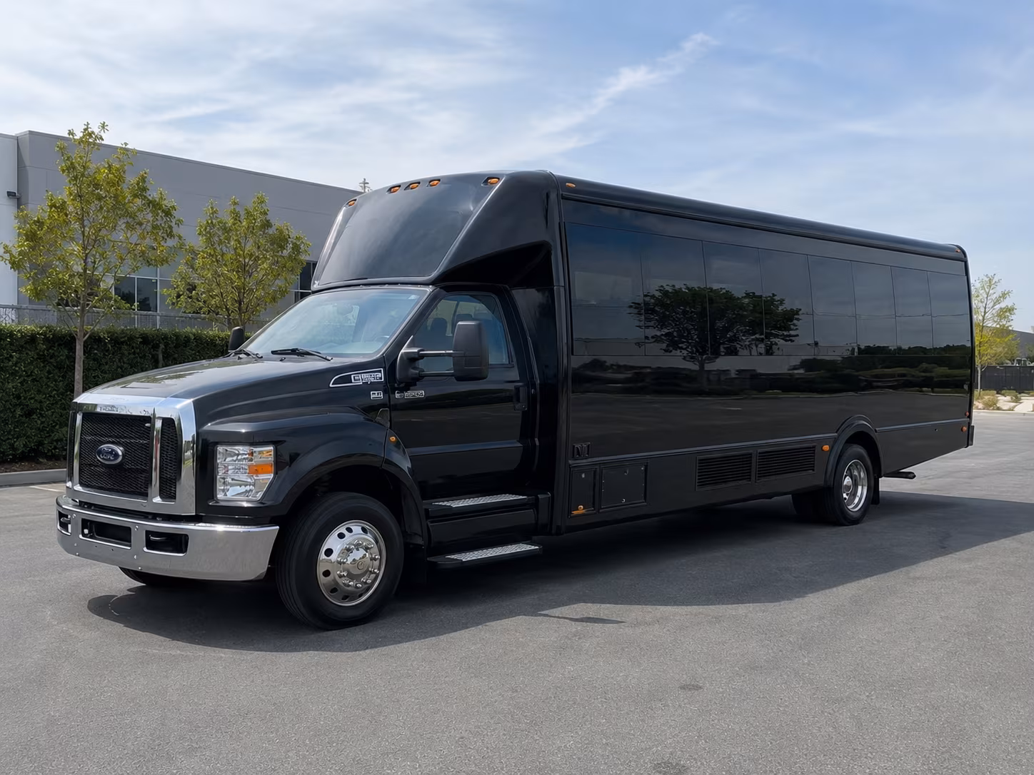 rent a party bus in boulder for pre prom dinners on pearl street